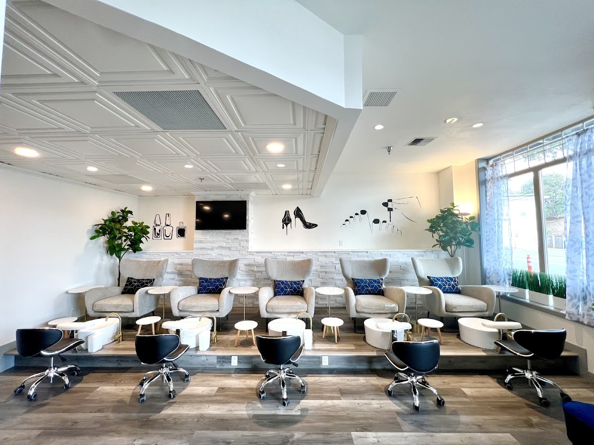 Advance Nails & Spa — Greenwood, Seattle
